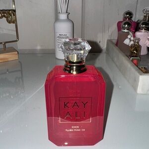 Kay Ali Eden Plush Pear Eau de Parfum